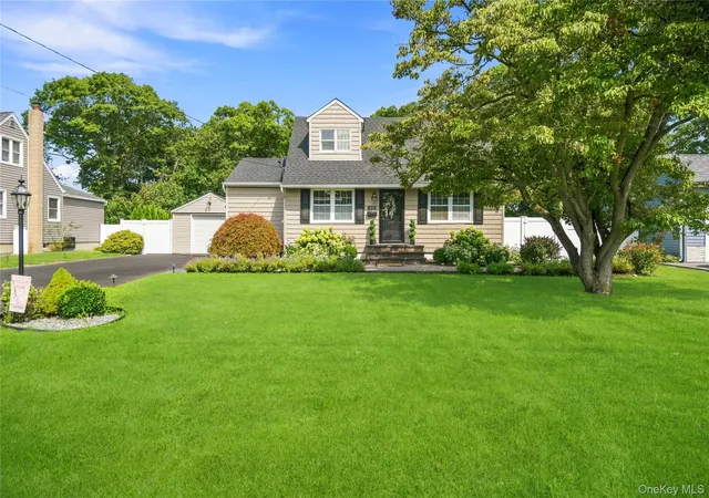 Photo 1 of Sale Pending at 808 Fire Is Ave, Islip, NY 11795 | MLS# 1037799 | Listing updated on 2026-08-30