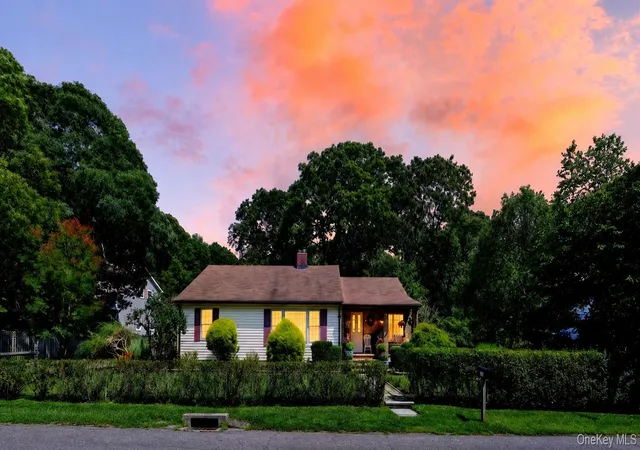 Photo 2 of Single family home for sale at 35 Biltmore Dr, Brookhaven, NY 11951 | MLS# 1037810 | Listing updated on 2026-08-29