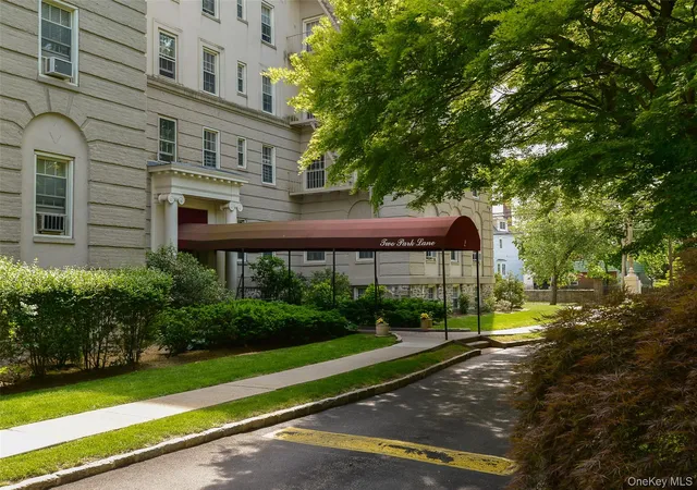 Photo 2 of Condo for sale at 2 Park Ln #4-B, Mount Vernon, NY 10552 | MLS# 1037813 | Listing updated on 2026-09-28