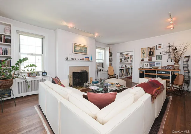 Photo 4 of House for sale at 2 Park Ln #4-B, Mount Vernon, NY 10552 | MLS# 1037813 | Listing updated on 2026-09-28