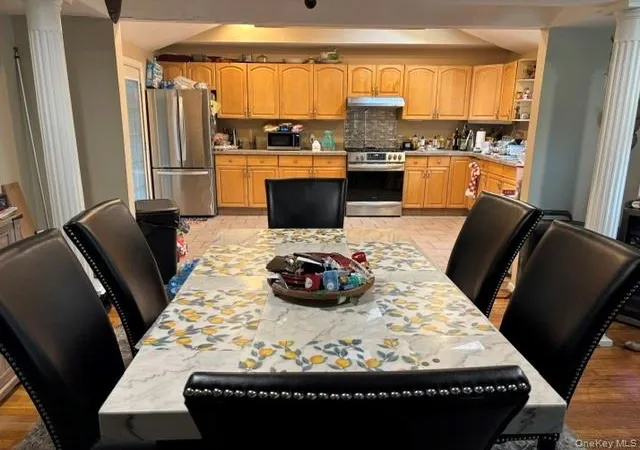 Photo 3 of Sale Pending at 4 Wildwood Trl, Riverhead, NY 11901 | MLS# 1037817 | Listing updated on 2026-08-25