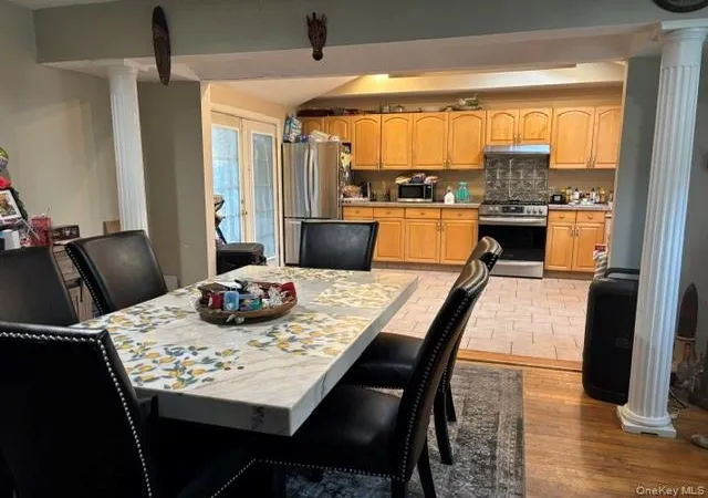 Photo 3 of Sale Pending at 4 Wildwood Trl, Riverhead, NY 11901 | MLS# 1037817 | Listing updated on 2026-08-25