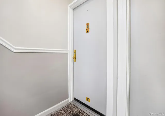 2nd image of 8 Dehaven Dr #1D, Yonkers, NY 10703 | MLS# 1037820