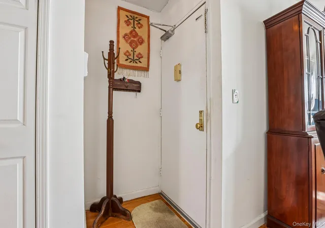 Photo 3 of Condo for sale at 8 Dehaven Dr #1D, Yonkers, NY 10703 | MLS# 1037820 | Listing updated on 2026-08-26