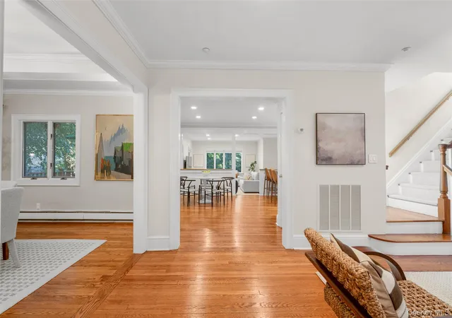 Photo 3 of Sale Pending at 7 Poplar Rd, Mamaroneck, NY 10538 | MLS# 1037829 | Listing updated on 2026-10-05