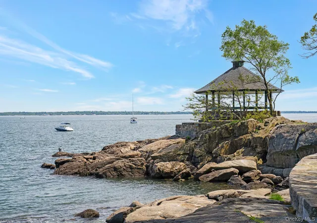 Photo 43 of Sale Pending at 7 Poplar Rd, Mamaroneck, NY 10538 | MLS# 1037829 | Listing updated on 2026-10-05