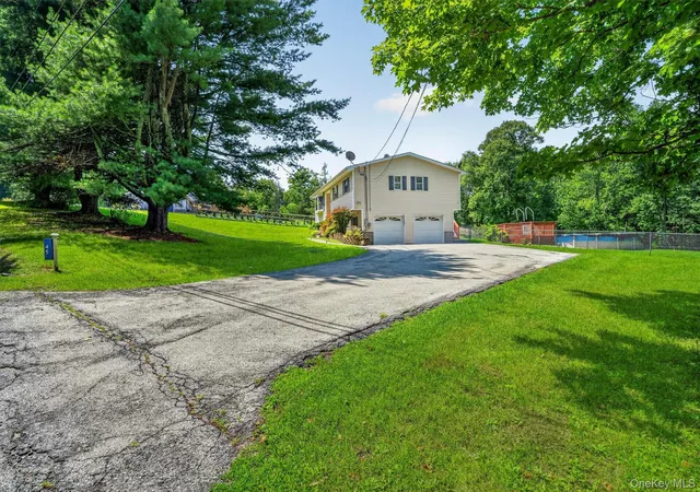 Photo 3 of Single family home for sale at 45 Brola Rd, Middletown, NY 10940 | MLS# 1037835 | Listing updated on 2026-09-19
