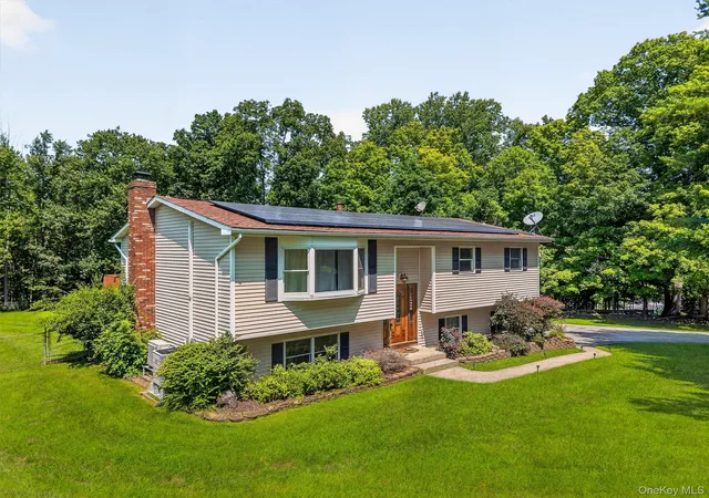 Photo 3 of Single family home for sale at 45 Brola Rd, Middletown, NY 10940 | MLS# 1037835 | Listing updated on 2026-09-19