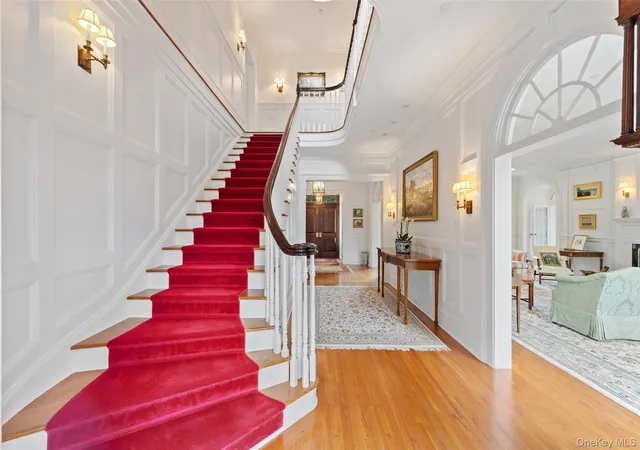 Photo 3 of Mansion for sale at 336 Cantitoe St, Bedford, NY 10507 | MLS# 1037849 | Listing updated on 2026-09-22