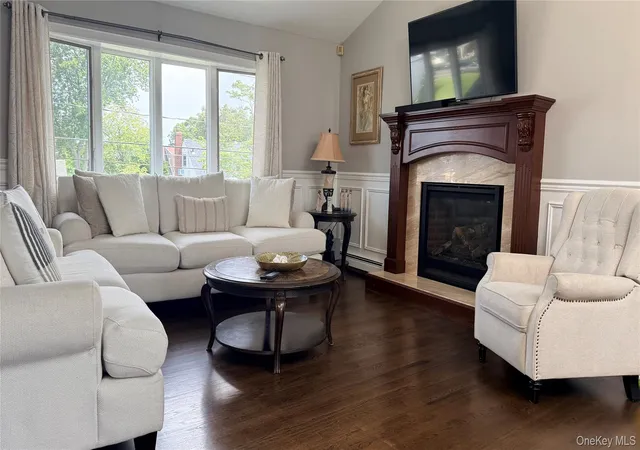 Photo 3 of Sale Pending at 38 2nd Avenue, Oyster Bay, NY 11762 | MLS# 1037860 | Listing updated on 2026-10-06