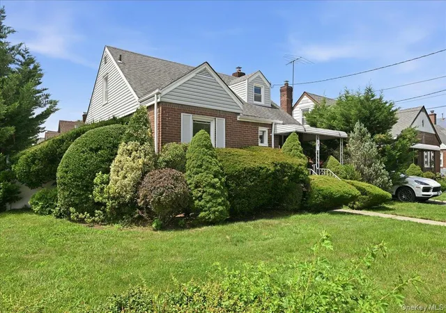 2nd image of 191 Nassau Blvd, North Hempstead, NY 11040 | MLS# 1037871