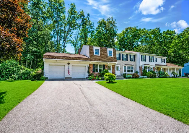 Listing Photo 4 - Condo for sale in building located at 5 Stockton Commons, Brookhaven, NY 11980