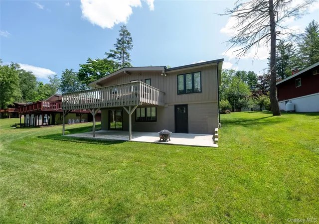 Photo 5 of Single family home for sale at 7 Donenfeld Dr, Bethel, NY 12749 | MLS# 1037886 | Listing updated on 2026-08-13
