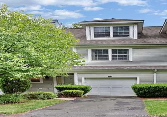 2nd image of 27 Underhill Dr, Haverstraw, NY 10970 | MLS# 1037898