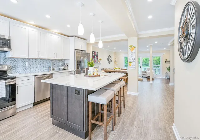 Photo 2 of Condo for sale at 115 Woody Ln, Oyster Bay, NY 11797 | MLS# 1037907 | Listing updated on 2026-08-23