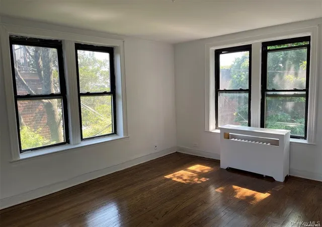 Photo 3 of House for sale at 1 Hillside Ave #3B, North Hempstead, NY 11021 | MLS# 1037913 | Listing updated on 2026-09-01