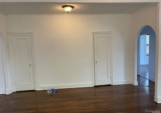 Photo 4 of House for sale at 1 Hillside Ave #3B, North Hempstead, NY 11021 | MLS# 1037913 | Listing updated on 2026-09-01