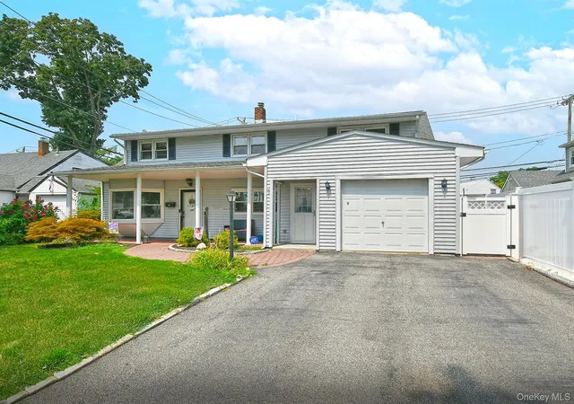 Photo 1 of Single family home for sale at 53 Periwinkle Rd, Hempstead, NY 11756 | MLS# 1037934 | Listing updated on 2026-09-06