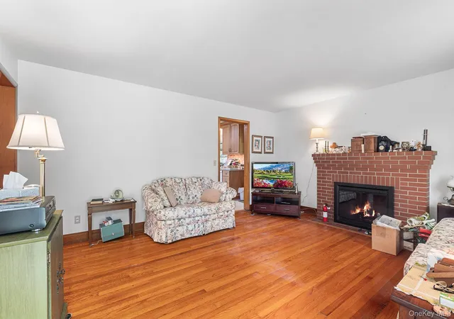 4th image of 46 Hillis Ter, Poughkeepsie, NY 12603 | MLS# 1037936