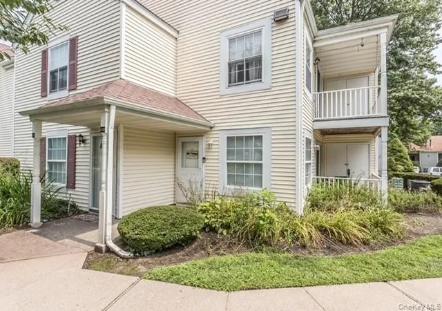 Photo 1 of Condo for sale at 282 Fairview Cir, Brookhaven, NY 11953 | MLS# 1037955 | Listing updated on 2026-09-01