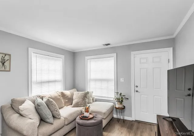 Listing Photo 3 - Condo for sale in building located at 282 Fairview Cir, Brookhaven, NY 11953