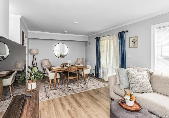Listing Photo 5 - Condo for sale in building located at 282 Fairview Cir, Brookhaven, NY 11953