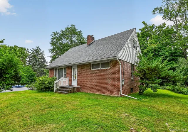 Photo 4 of Single family home for sale at 88 Marple Rd Ext, Poughkeepsie (town), NY 12603 | MLS# 1037986 | Listing updated on 2026-09-01