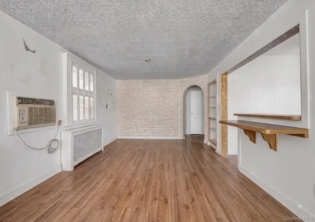 Photo 4 of Single family home for sale at 146 Claflin Blvd, Hempstead, NY 11010 | MLS# 1037993 | Listing updated on 2026-10-09