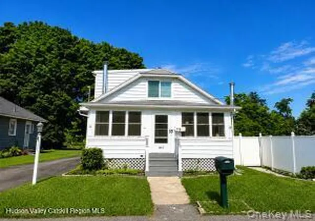 Photo 1 of Single family home for sale at 1011 Columbia St, Kingston, NY 12401 | MLS# 1037994 | Listing updated on 2026-09-15