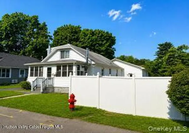Photo 3 of Single family home for sale at 1011 Columbia St, Kingston, NY 12401 | MLS# 1037994 | Listing updated on 2026-09-15