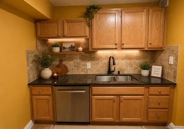 Photo 1 of Condo for sale at 7914 Rockaway Beach Blvd #5C, New York, NY 11693 | MLS# 1037995 | Listing updated on 2026-08-14