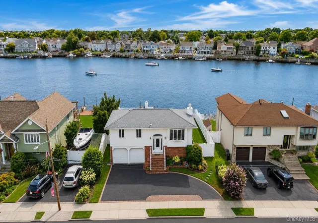 Photo 1 of Single family home for sale at 2718 Riverside Dr, Hempstead, NY 11793 | MLS# 1038010 | Listing updated on 2026-09-09