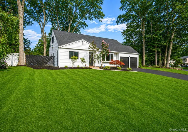 1st image of 23 Dellmarie Ln, Smithtown, NY 11767 | MLS# 1038013