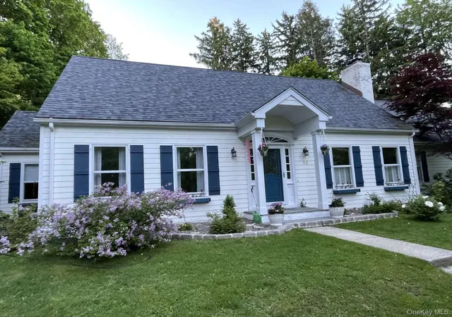 1st image of 52 Kingwood Park, Poughkeepsie (town), NY 12601 | MLS# 1038034