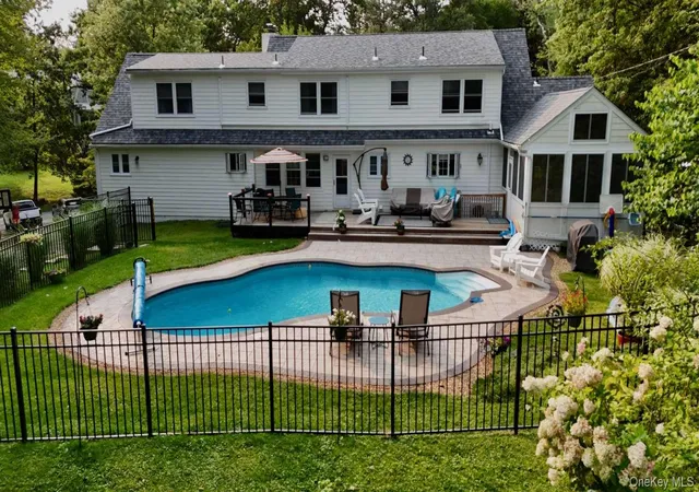 Photo 3 of Sale Pending at 52 Kingwood Park, Poughkeepsie (town), NY 12601 | MLS# 1038034 | Listing updated on 2026-09-26