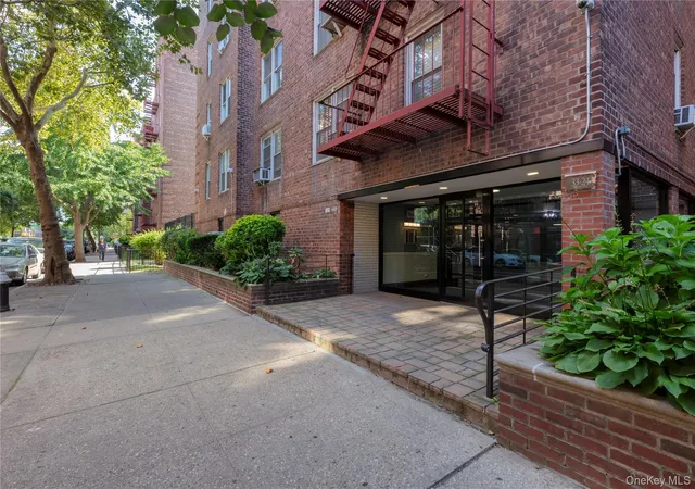 Listing Photo 1 - Condo for sale in building located at 33-24 91St St, New York, NY 11372 - Unit #4S