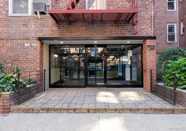 Listing Photo 3 - Condo for sale in building located at 33-24 91St St, New York, NY 11372 - Unit #4S