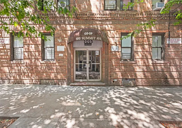 Condo for sale at 1015 Summit Ave #4A, New York, NY 10452 | MLS# 1038066
