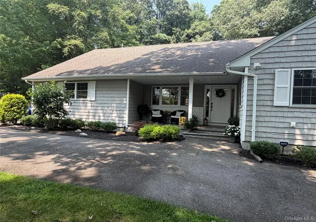 Photo 2 of Sale Pending at 457 Wolf Hl, Huntington, NY 11746 | MLS# 1038070 | Listing updated on 2026-09-05