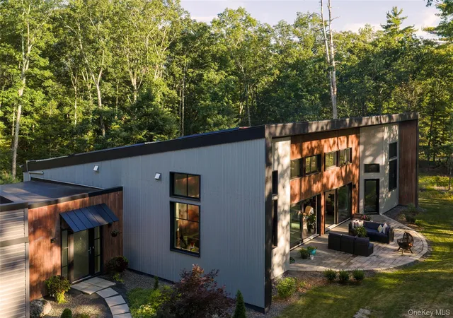 Photo 3 of Single family home for sale at 101 Bristol Hl Rd, Hurley, NY 12433 | MLS# 1038078 | Listing updated on 2026-08-14