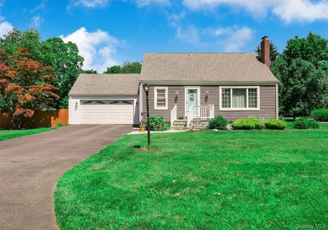Photo 2 of Sale Pending at 49 Regent St, Brookhaven, NY 11772 | MLS# 1038098 | Listing updated on 2026-09-03