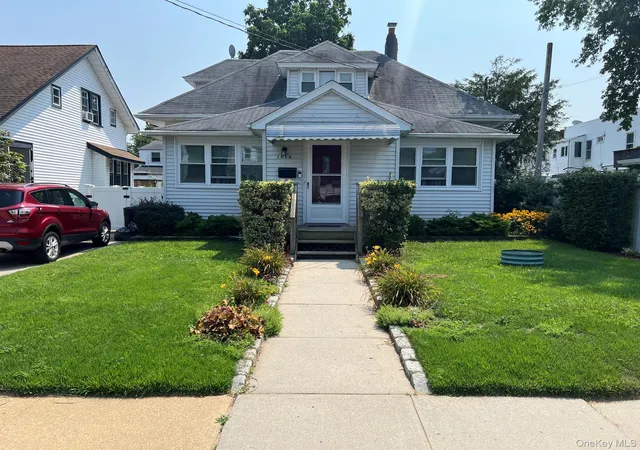 1st image of 1014 Bonaparte Pl, Hempstead, NY 11510 | MLS# 1038104