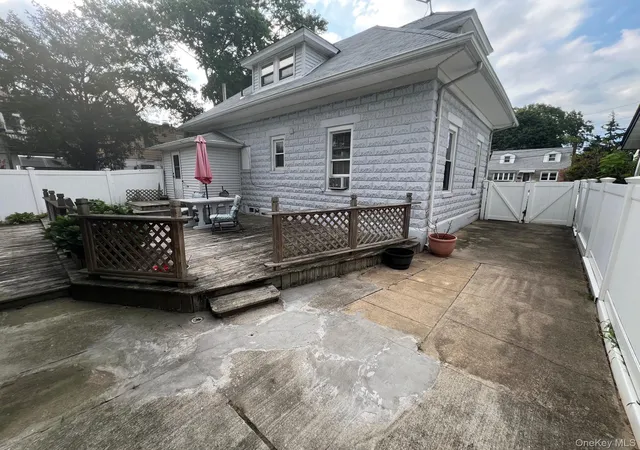 26th image of 1014 Bonaparte Pl, Hempstead, NY 11510 | MLS# 1038104