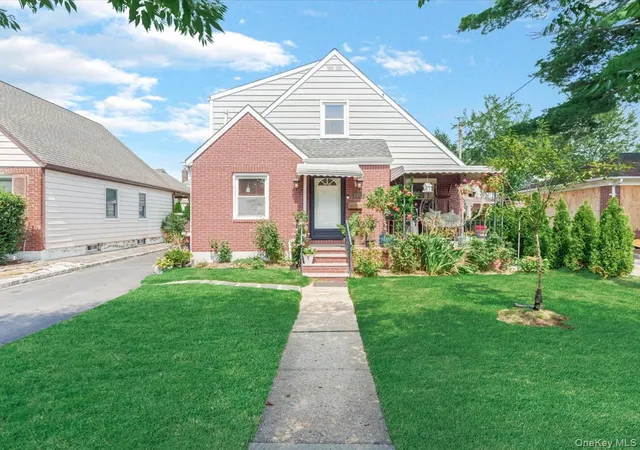 1st image of 1517 Falmouth Ave, North Hempstead, NY 11040 | MLS# 1038108