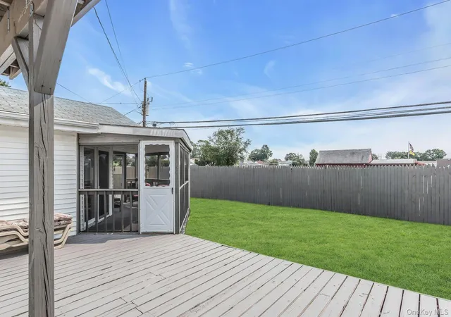Photo 26 of Sale Pending at 17 Chickadee Ln, Hempstead, NY 11756 | MLS# 1038115 | Listing updated on 2026-08-30
