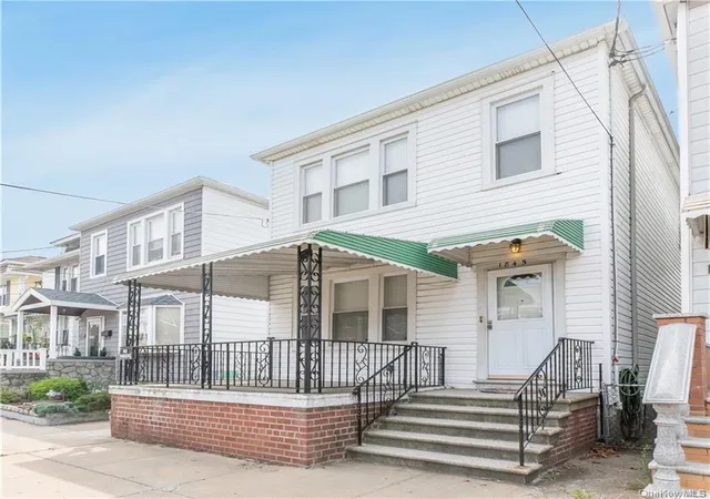 Listing Photo 4 - Condo for sale in building located at 1845 Tomlinson Ave, New York, NY 10461