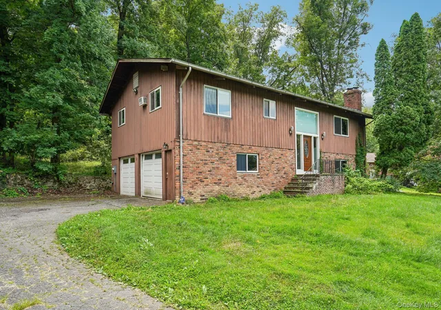 Photo 1 of Single family home for sale at 10 Oconnor Ct, Cortlandt, NY 10548 | MLS# 1038142 | Listing updated on 2026-09-16