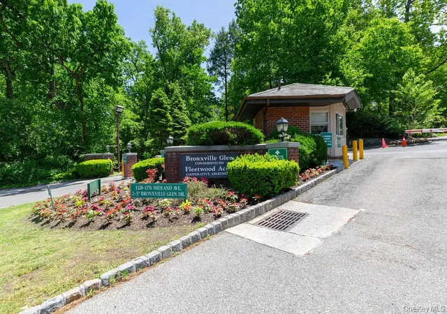 Photo 2 of Sale Pending at 1376 Midland Ave #801, Yonkers, NY 10708 | MLS# 1038163 | Listing updated on 2026-09-13