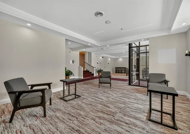 Photo 4 of Sale Pending at 1376 Midland Ave #801, Yonkers, NY 10708 | MLS# 1038163 | Listing updated on 2026-09-13