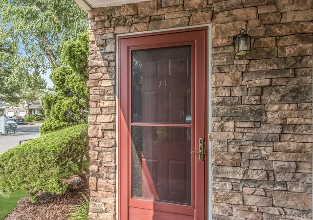 Photo 3 of Condo for sale at 74 Miro Pl, North Hempstead, NY 11050 | MLS# 1038165 | Listing updated on 2026-08-18
